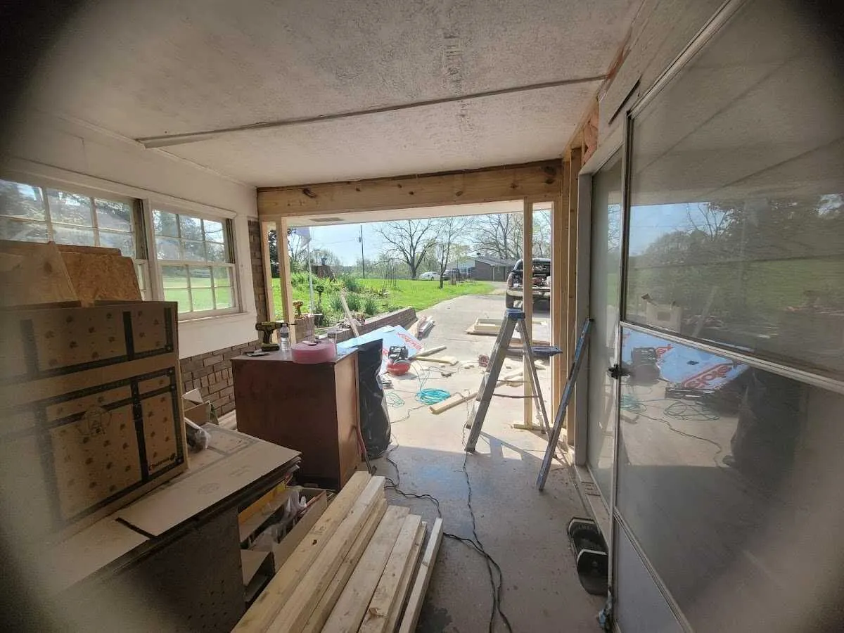 Air movers and dehumidifier for Drying & Dehumidification in Snohomish